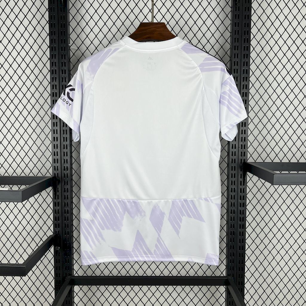 Manchester United 25/26 Away Shirt